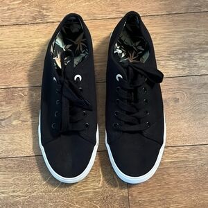 Vionic Sneakers Size 10